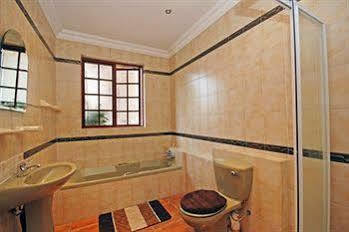 354 On York Avenue Otel Randburg Dış mekan fotoğraf